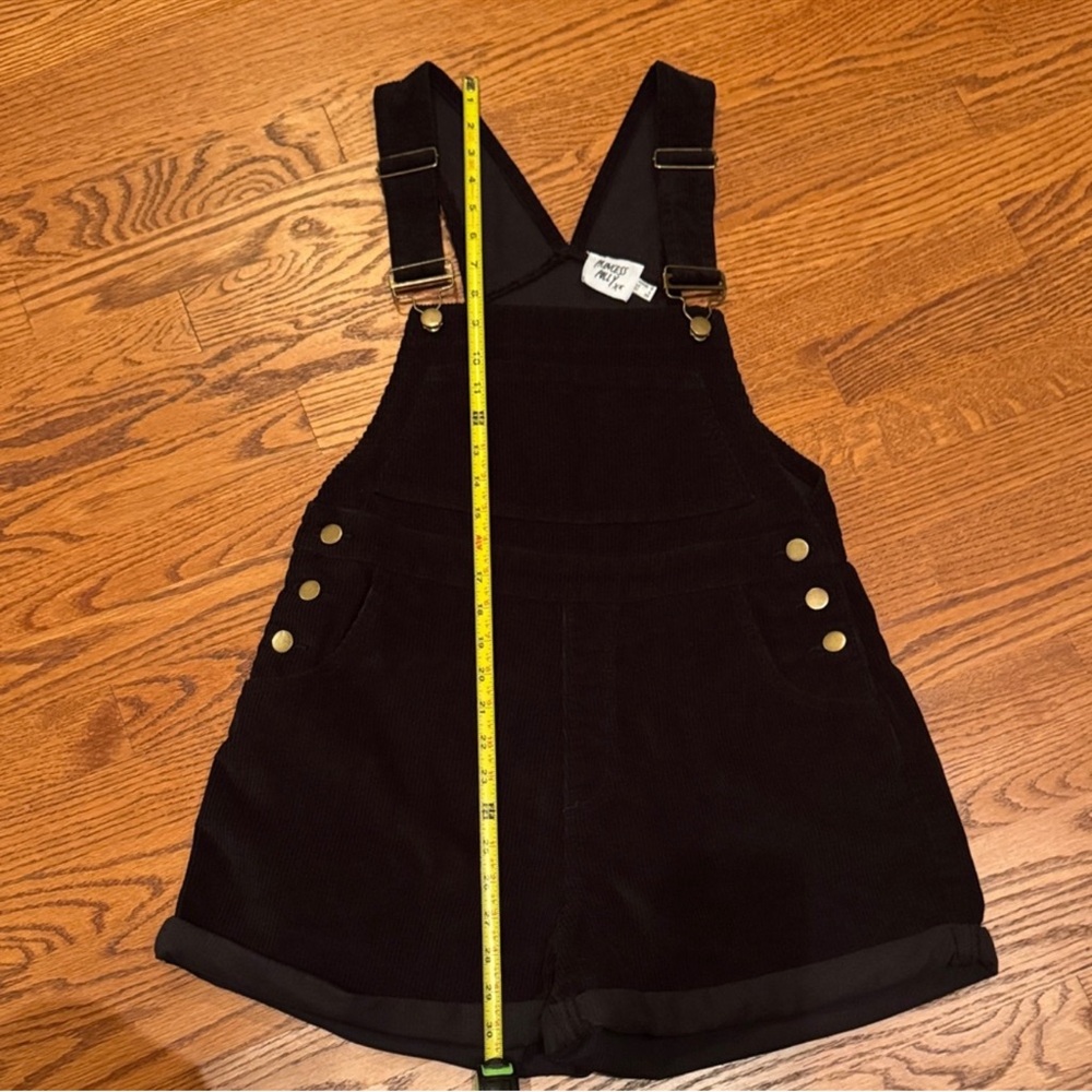 Princess Polly Kacey shorts overalls - Picture 2 of 8